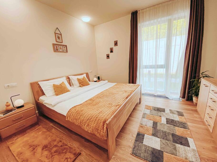 Apartament 8Ight Braszów Zewnętrze zdjęcie