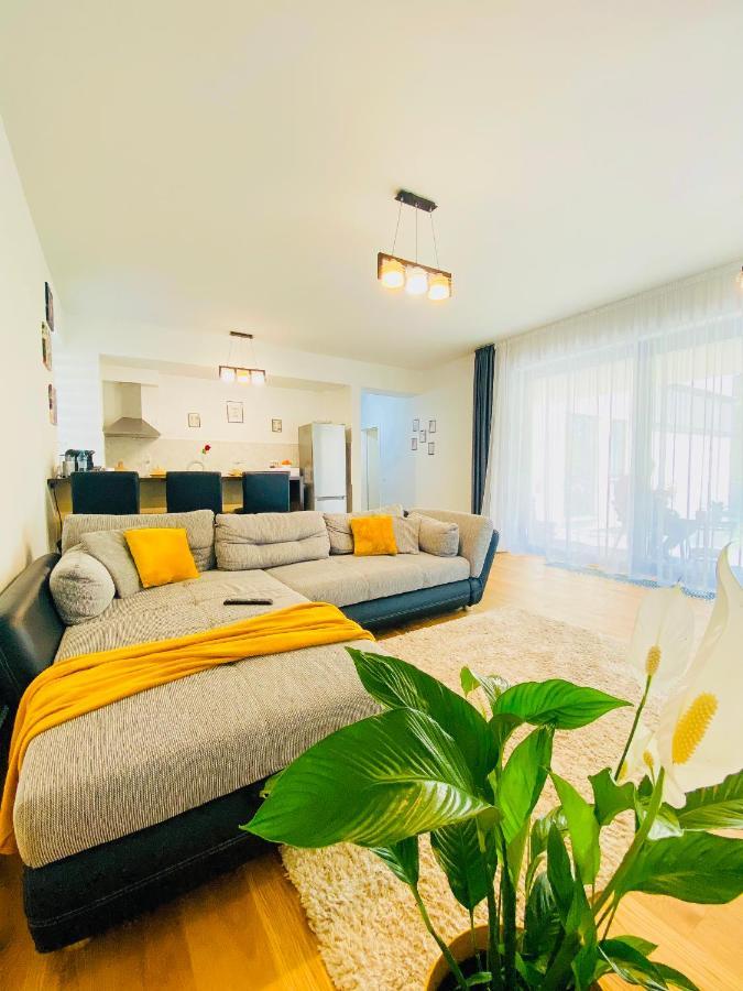 Apartament 8Ight Braszów Zewnętrze zdjęcie